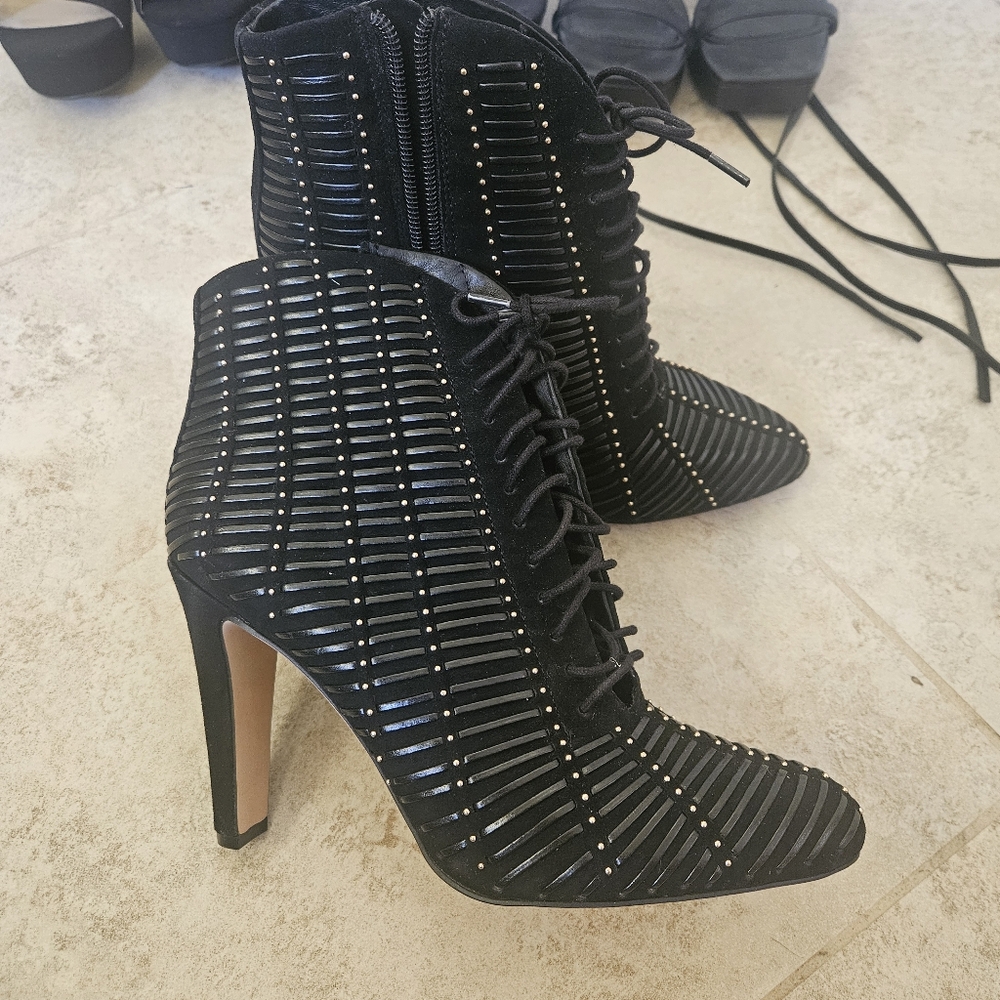 Vince Camuto booties, size 9